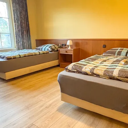 Hotel Voor 2 Gasten Op De Begane Grond 33-4